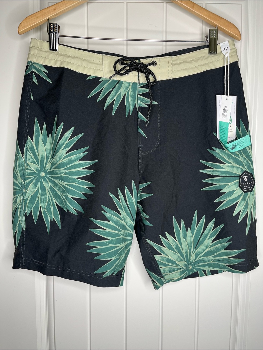 Vissla Oaxaca Dreams Men’s Boardshorts Size 32 Summer Phantom Gray Agave Plant